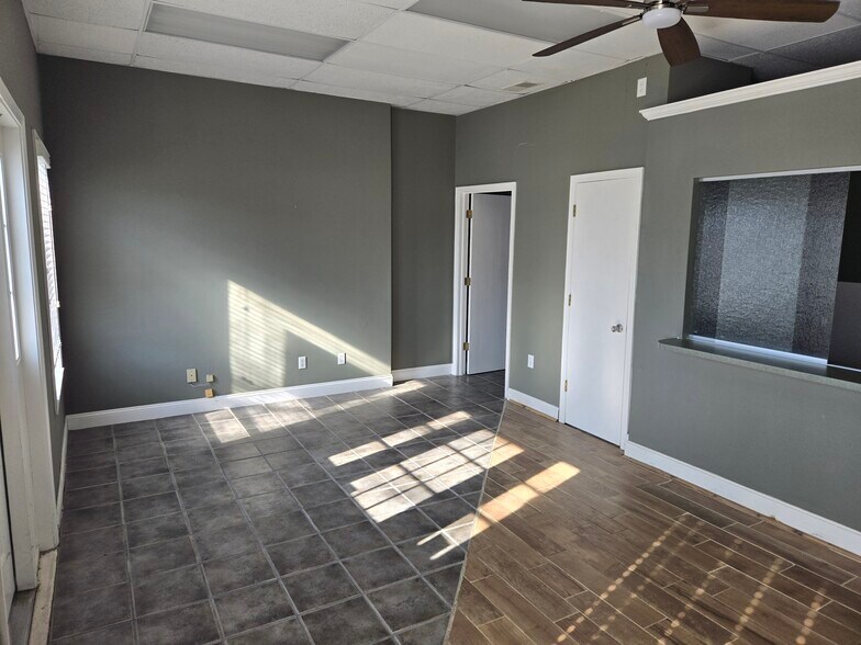 More Photos Of 622 SW 3rd St, Lee's Summit Medical For Lease