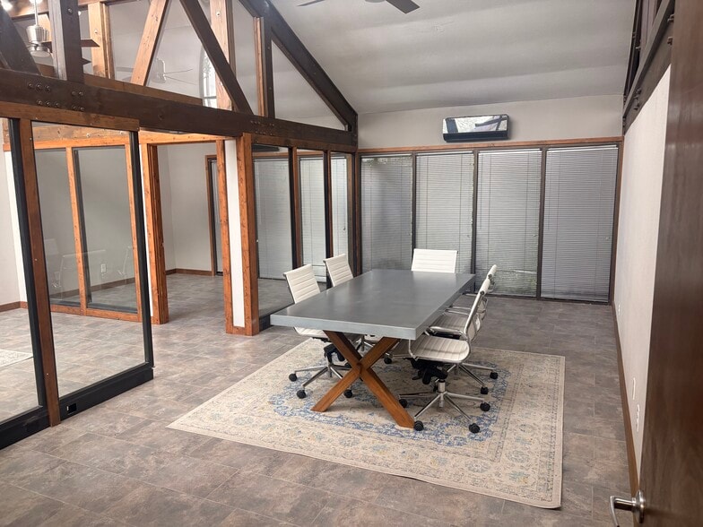 More Photos Of 18935 N I-45, Spring Loft Creative Space For Lease