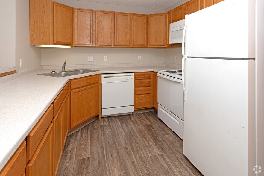 More Photos Of 9325 Garland Ave, Maple Grove Apartments For Sale