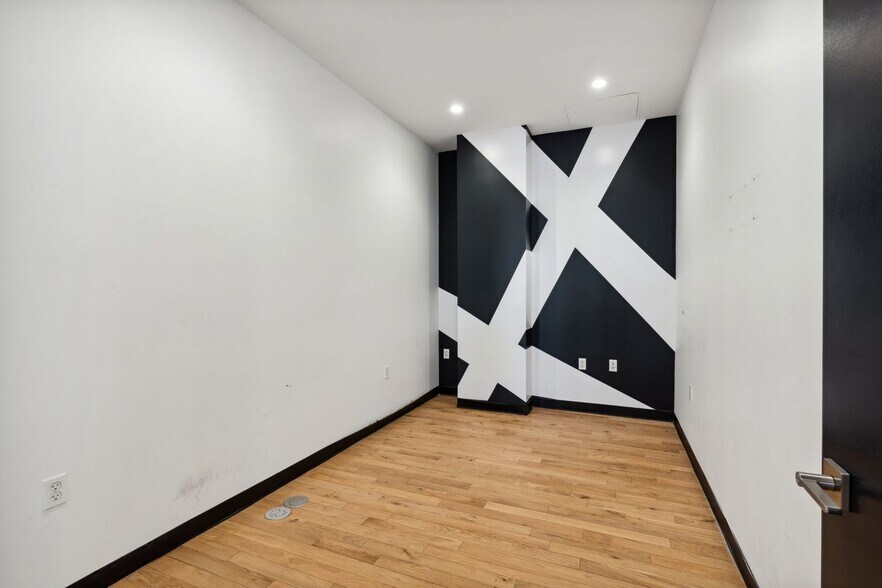 More Photos Of 211-213 Sutter St, San Francisco Office For Lease