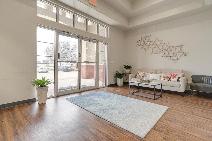 More Photos Of 1580 US Highway 287 N, Mansfield Medical For Lease