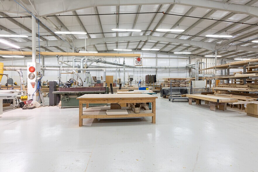 More Photos Of 641 Acorn Dr, Harrisonburg Manufacturing For Sale