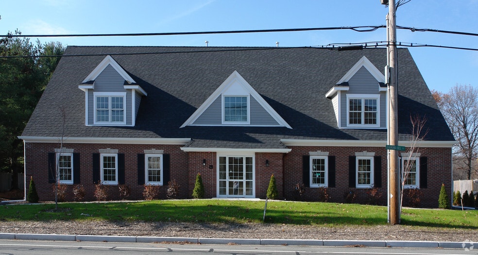More Photos Of 2374 Diamond Hill Rd, Cumberland Office For Lease