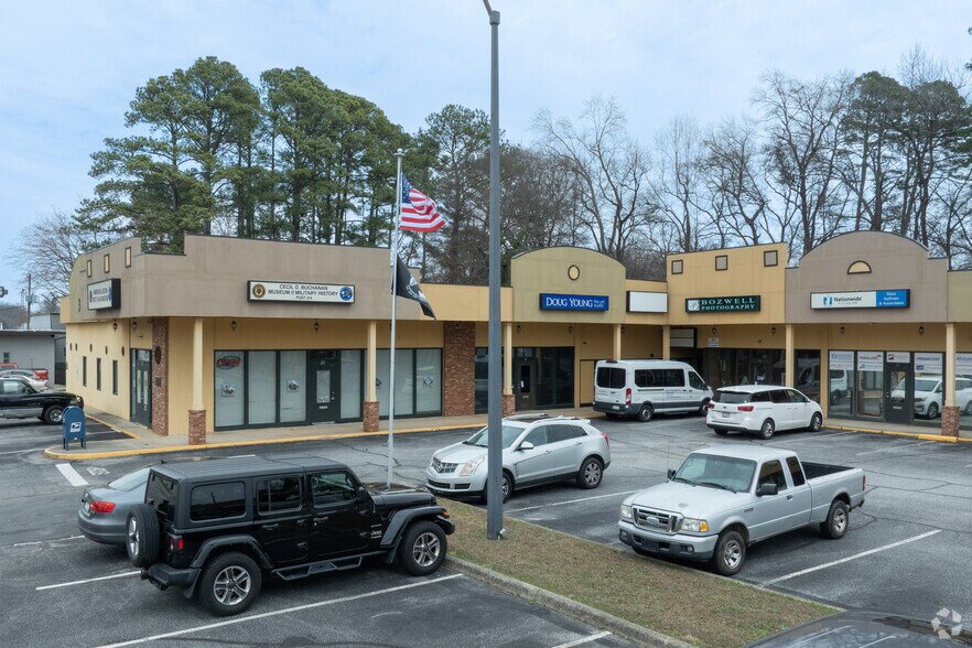 More Photos Of 3110 Wade Hampton Blvd, Taylors Storefront For Sale
