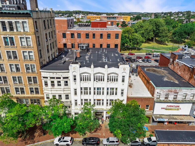 More Photos Of 281-285 Essex St, Lawrence Apartments For Sale
