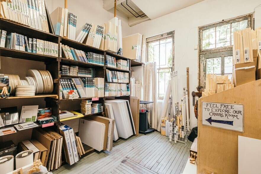 More Photos Of 38 Railroad St, Great Barrington Storefront For Lease