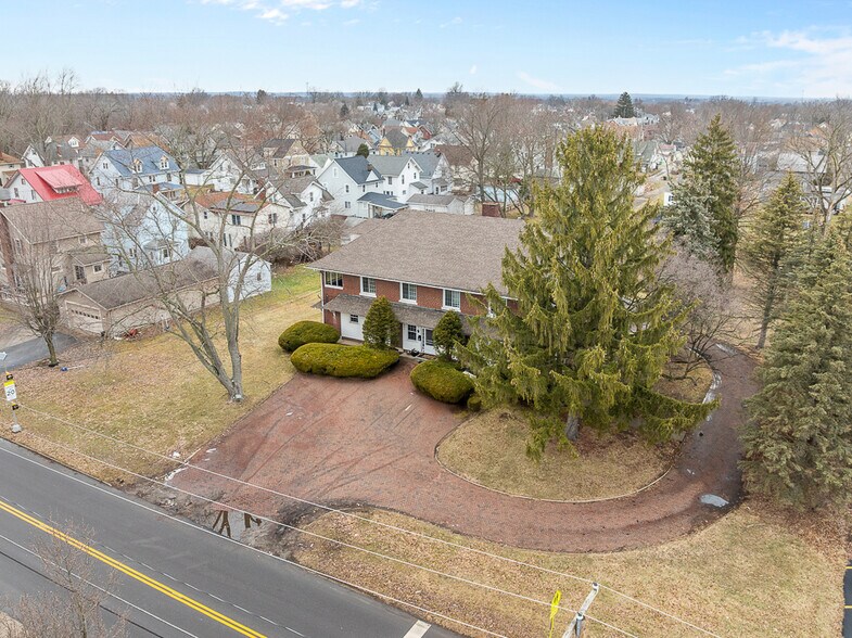 More Photos Of 203 Glamorgan St, Alliance Apartments For Sale