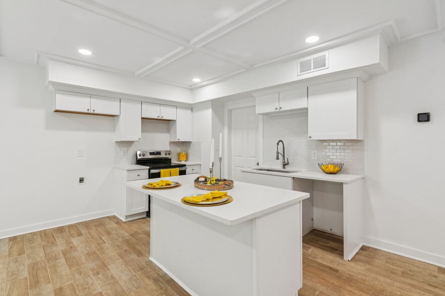 More Photos Of 375 Deerfield Dr, Dahlonega Multifamily For Sale