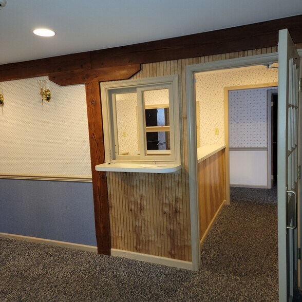 More Photos Of 600 Main St, Riverton Office For Sale