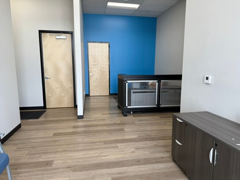 More Photos Of 3437 W Water St, Riverton Industrial For Lease