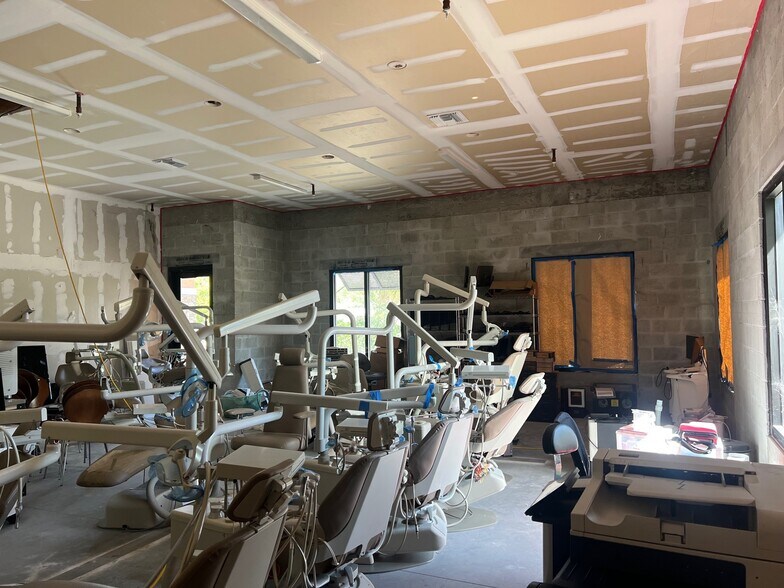 More Photos Of 11380 Bonita Beach Rd SE, Bonita Springs Medical For Lease