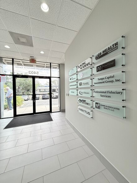 More Photos Of 5402 W Laurel St, Tampa Loft Creative Space For Sale