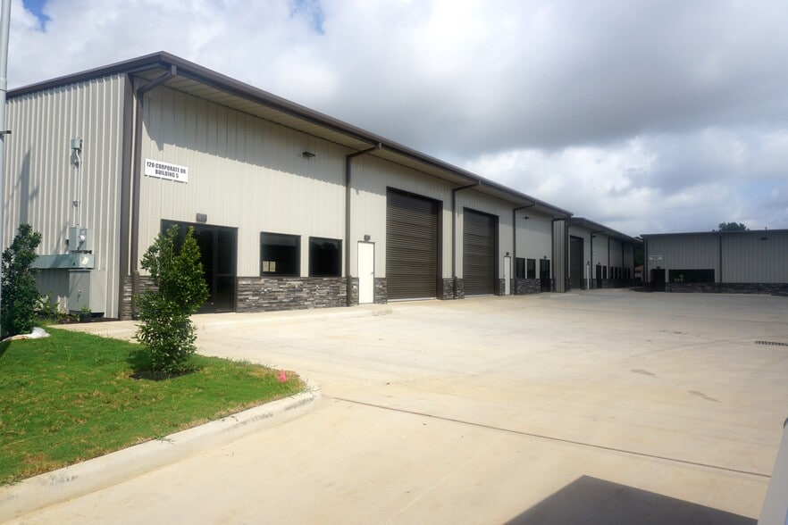 More Photos Of 12261 Hwy 75 N, Willis Unknown For Lease