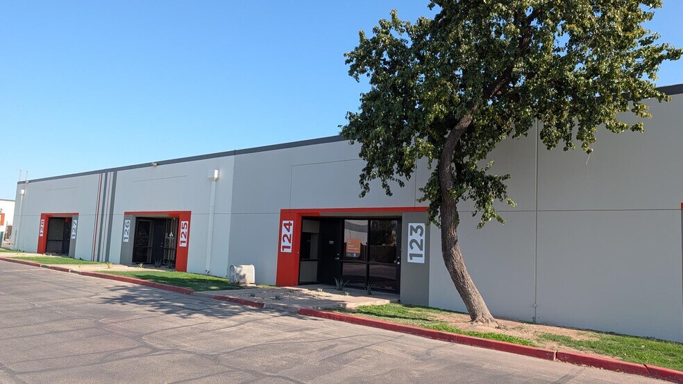 More Photos Of 2121 S Priest Dr, Tempe Unknown For Lease