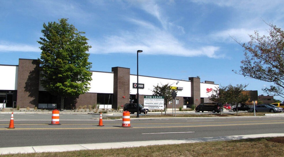More Photos Of 375-395 University Ave, Westwood Light Manufacturing For Lease