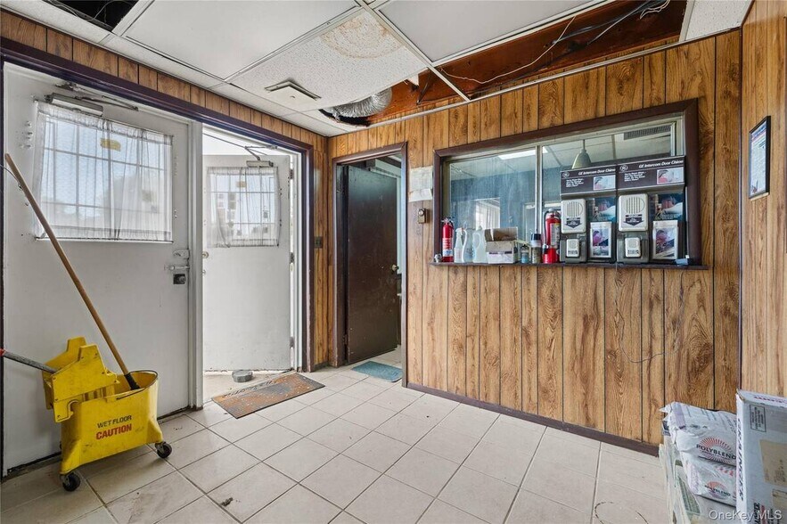 More Photos Of 1113-1125 Prospect Ave, West Islip Warehouse For Sale