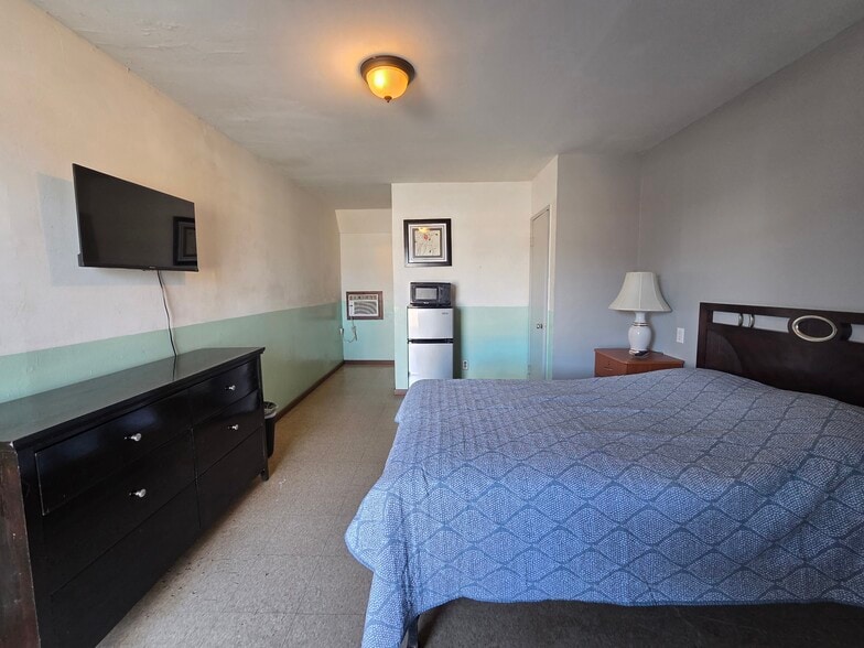 More Photos Of 1207 W Main St, Port Lavaca Hotel For Sale