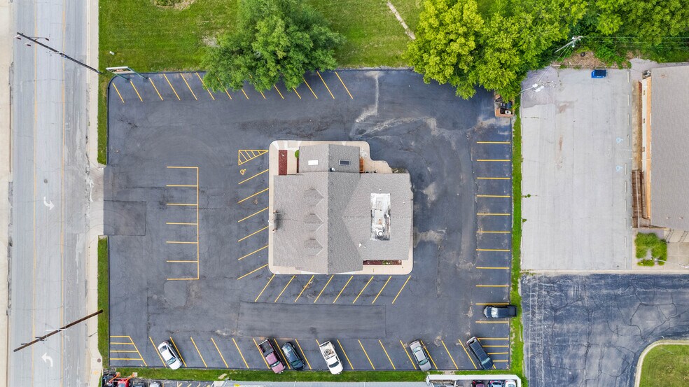 More Photos Of 347 N Scott Ave, Belton Restaurant For Sale