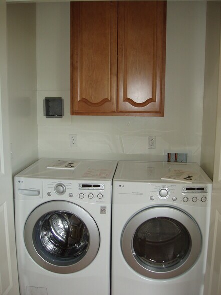 More Photos Of 333 G St, San Rafael Apartments For Sale