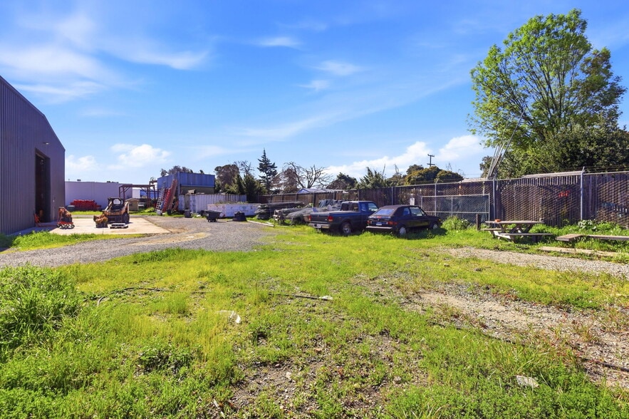 More Photos Of 225 Demeter St, Palo Alto Office Residential For Lease