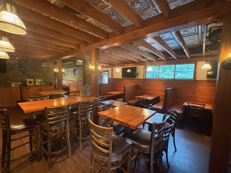 More Photos Of 1464 Kingstown Rd, South Kingstown Restaurant For Sale
