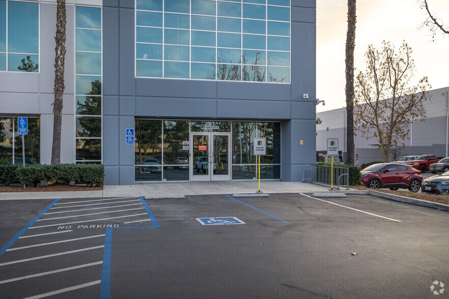 More Photos Of 2360 Cottonwood Ave, Riverside Refrigeration Cold Storage For Lease