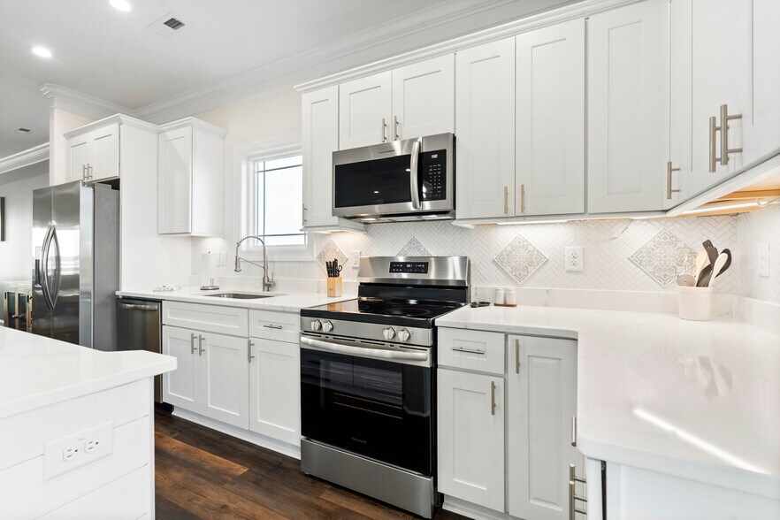 More Photos Of 2075-2085 New River Inlet Rd, North Topsail Beach Specialty For Sale