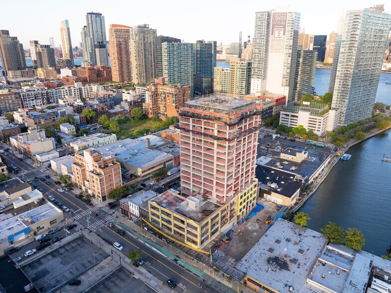More Photos Of 45-40 Vernon Blvd, Long Island City Apartments For Lease