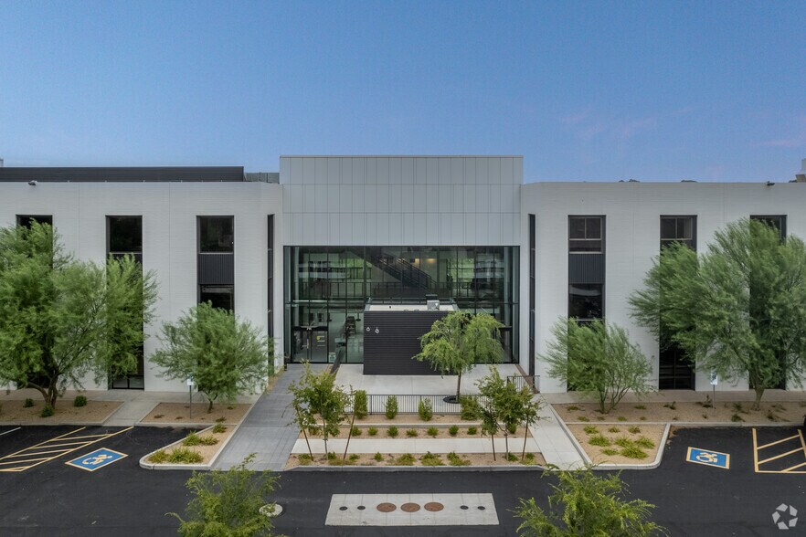 More Photos Of 711 E Missouri Ave, Phoenix Office For Sale