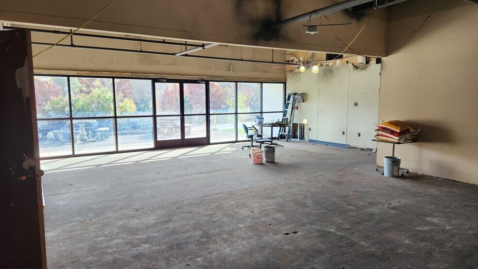 More Photos Of 150 Americus Way, Oak Ridge Office For Lease