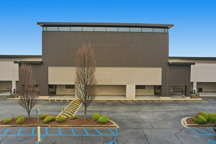 Primary Photo Of 3620 Pelham Rd, Greenville Unknown For Lease