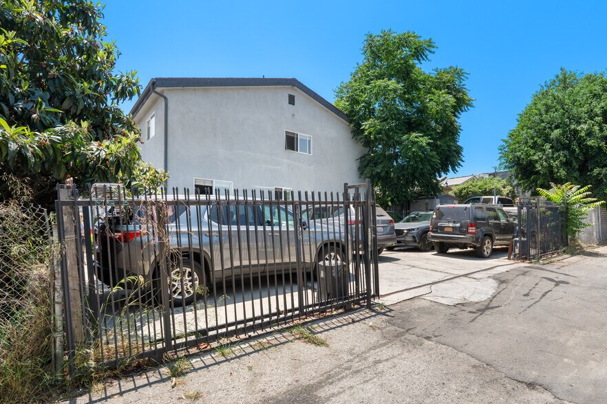 More Photos Of 2435 Lancaster Ave, Los Angeles Apartments For Sale