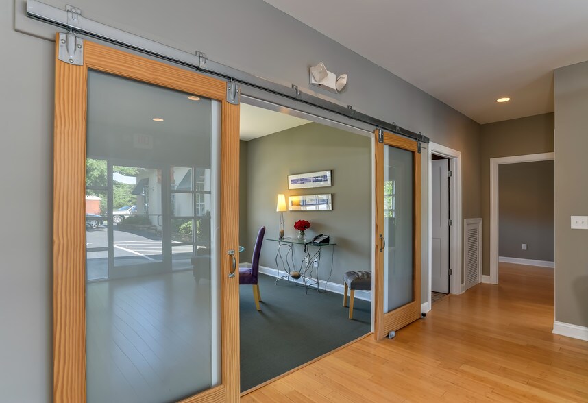 More Photos Of 100 Edgewood Ave, Landrum Medical For Sale