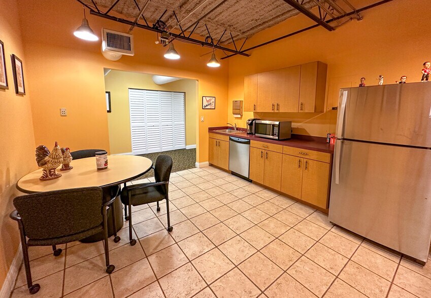 More Photos Of 3417 Lemon St, Tampa Loft Creative Space For Sale