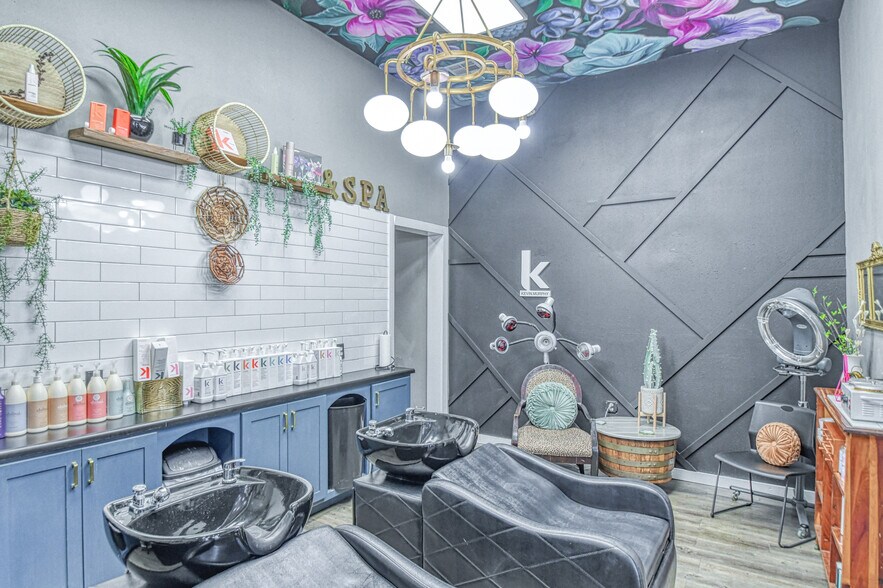 More Photos Of 91 Monroe Ave NE, Piedmont Freestanding For Sale