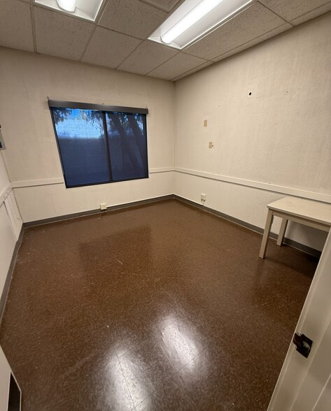 More Photos Of 2933 The Villages Pky, San Jose Bank For Sale