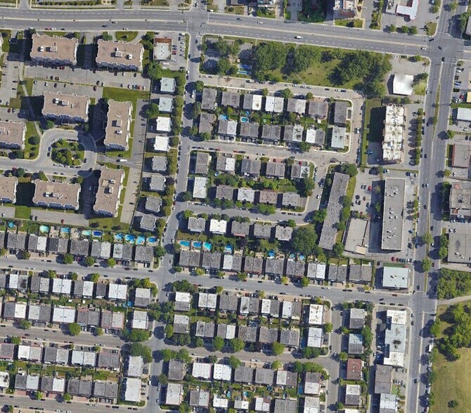 More Photos Of 6900 Boul Des Galeries D, Montréal Land For Sale