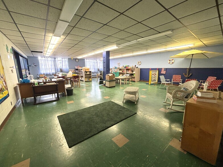 More Photos Of 609 Putnam St, Fort Wayne Specialty For Sale