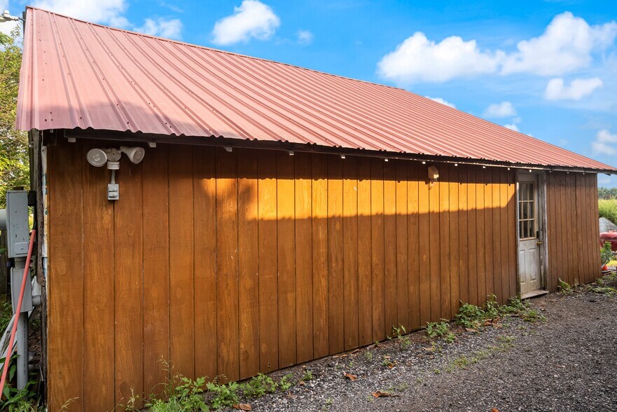 More Photos Of 1112 W Bridge St, Spring City Warehouse For Sale