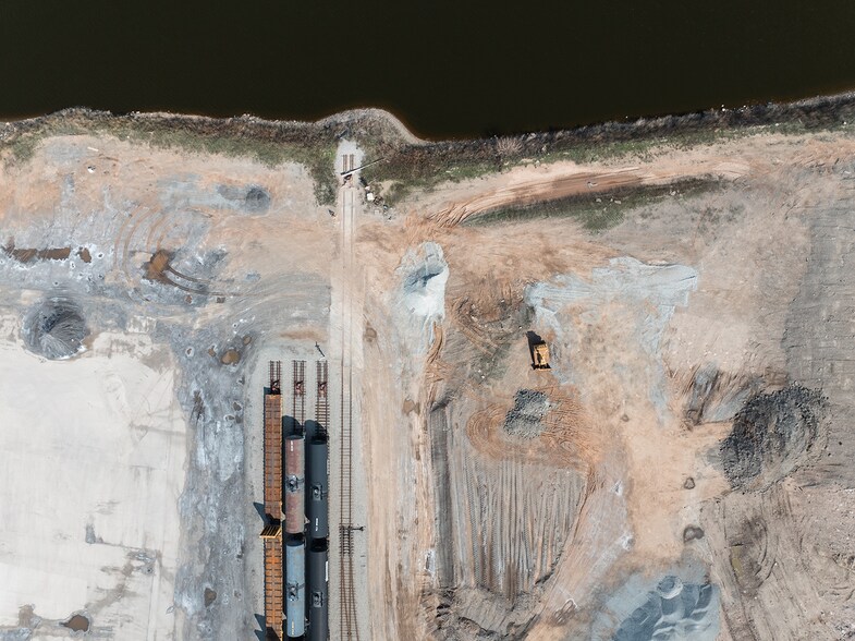 More Photos Of Pier 27, Hamilton Land For Lease