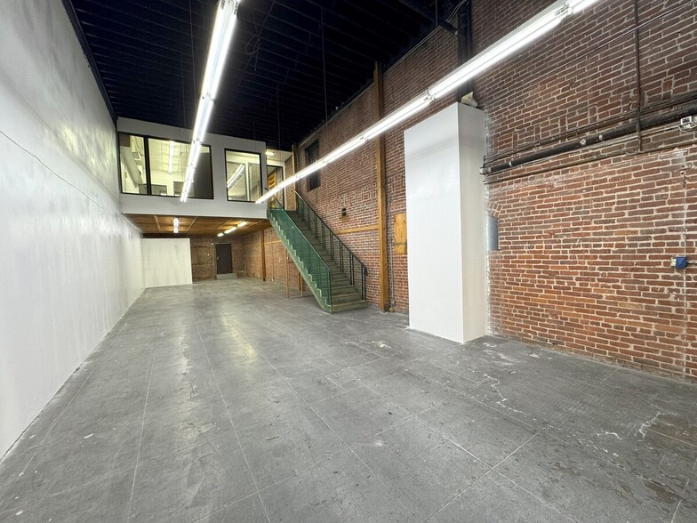 More Photos Of 822-824 Wall St, Los Angeles Storefront Retail Office For Lease