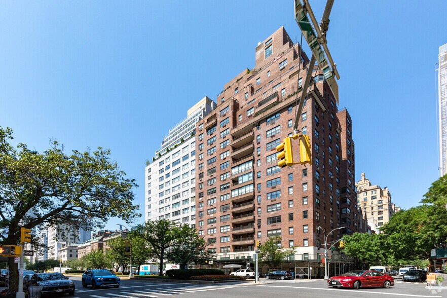 More Photos Of 710 Park Ave, New York Apartments For Lease