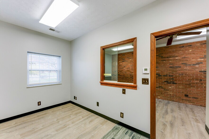More Photos Of 6501 E Livingston Ave, Reynoldsburg Medical For Lease