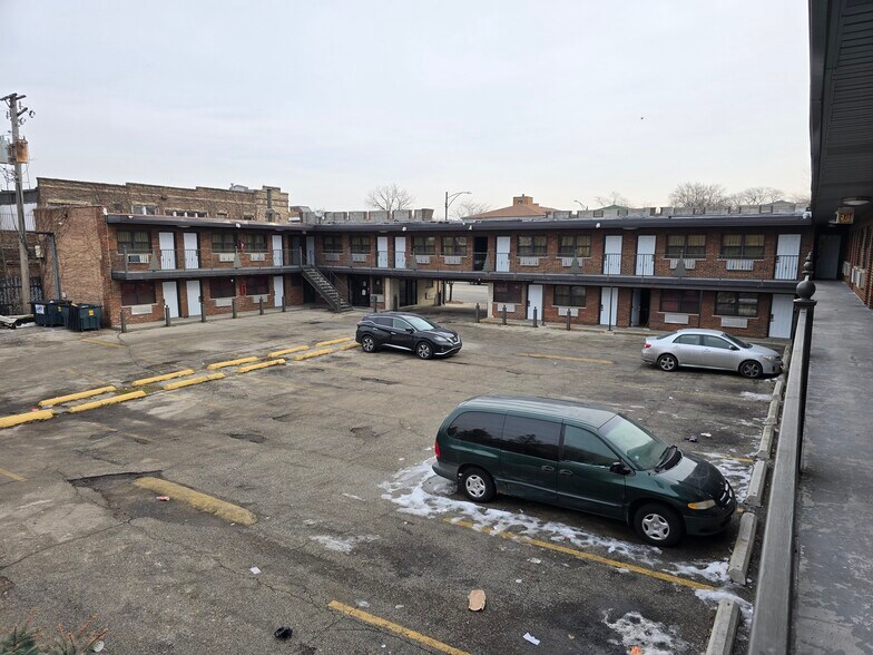 More Photos Of 9118 S Cottage Grove Ave, Chicago Hotel For Sale