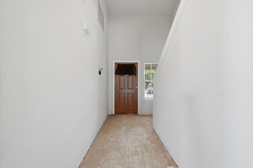 More Photos Of 3403 SW Deerfield Blvd, Bentonville Multifamily For Sale