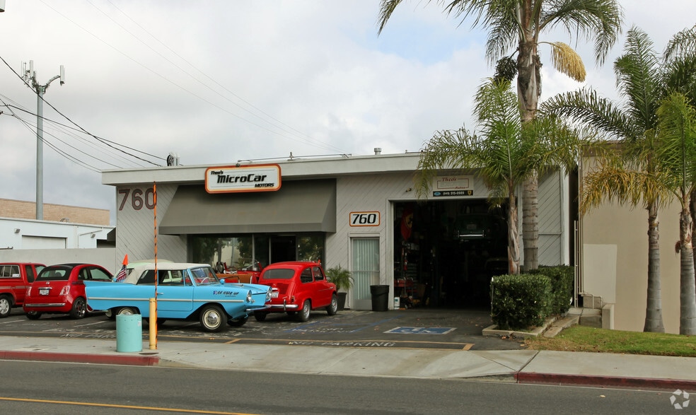 More Photos Of 760 W 17th St, Costa Mesa Warehouse For Lease