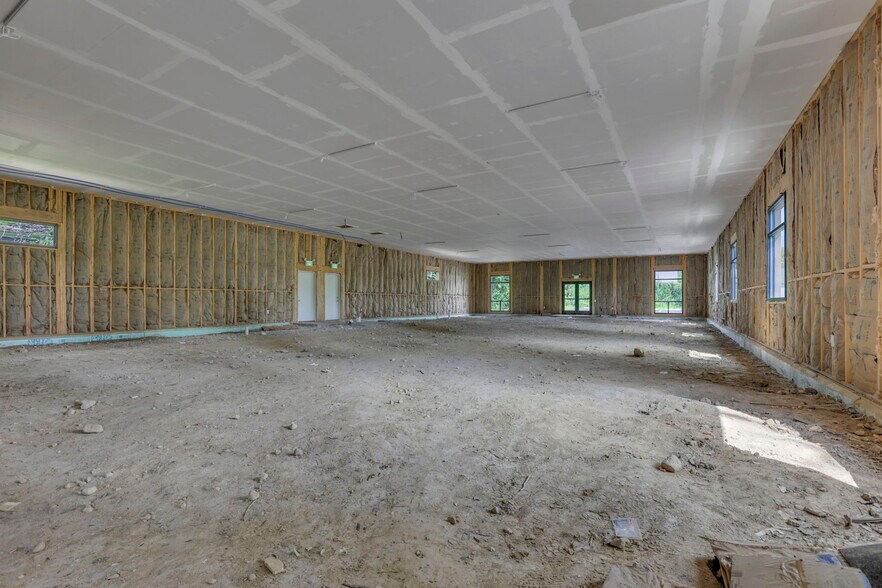 More Photos Of 5122 Morse Rd, Columbus Medical For Lease