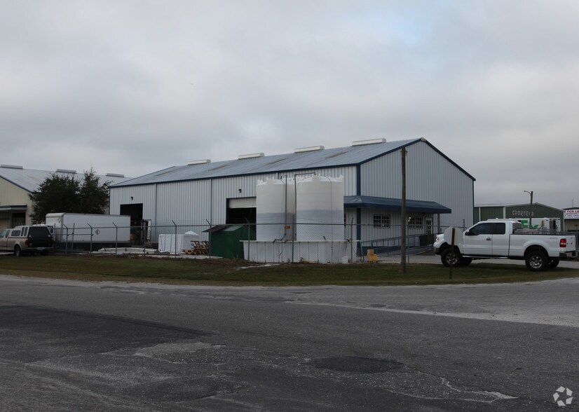 More Photos Of 4190 Whidden Blvd, Port Charlotte Warehouse For Lease