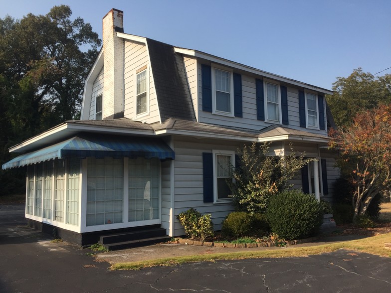 More Photos Of 710 Laurens Rd, Greenville Office For Sale