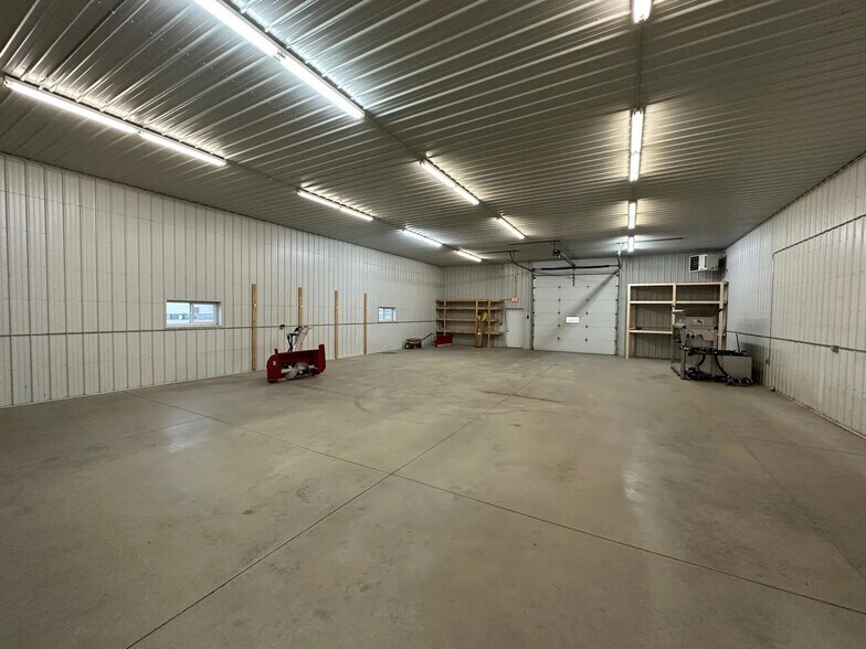 More Photos Of 30659 Pearl Dr, Saint Joseph Warehouse For Lease